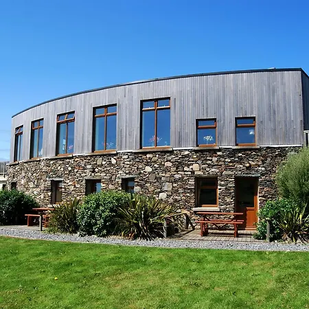 Ξενοδοχείο Dolphin 2*